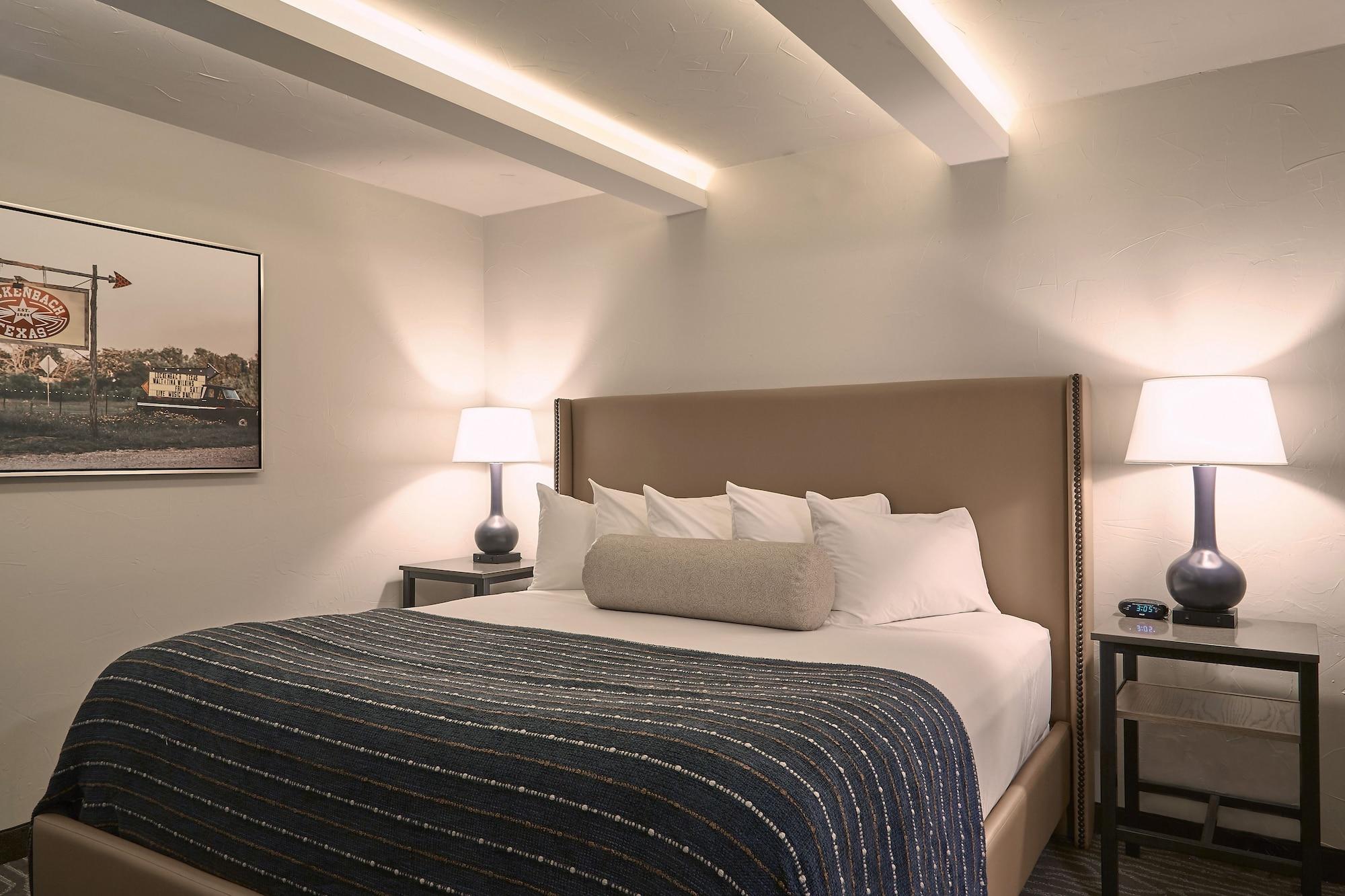 Fredericksburg Inn And Suites Екстер'єр фото
